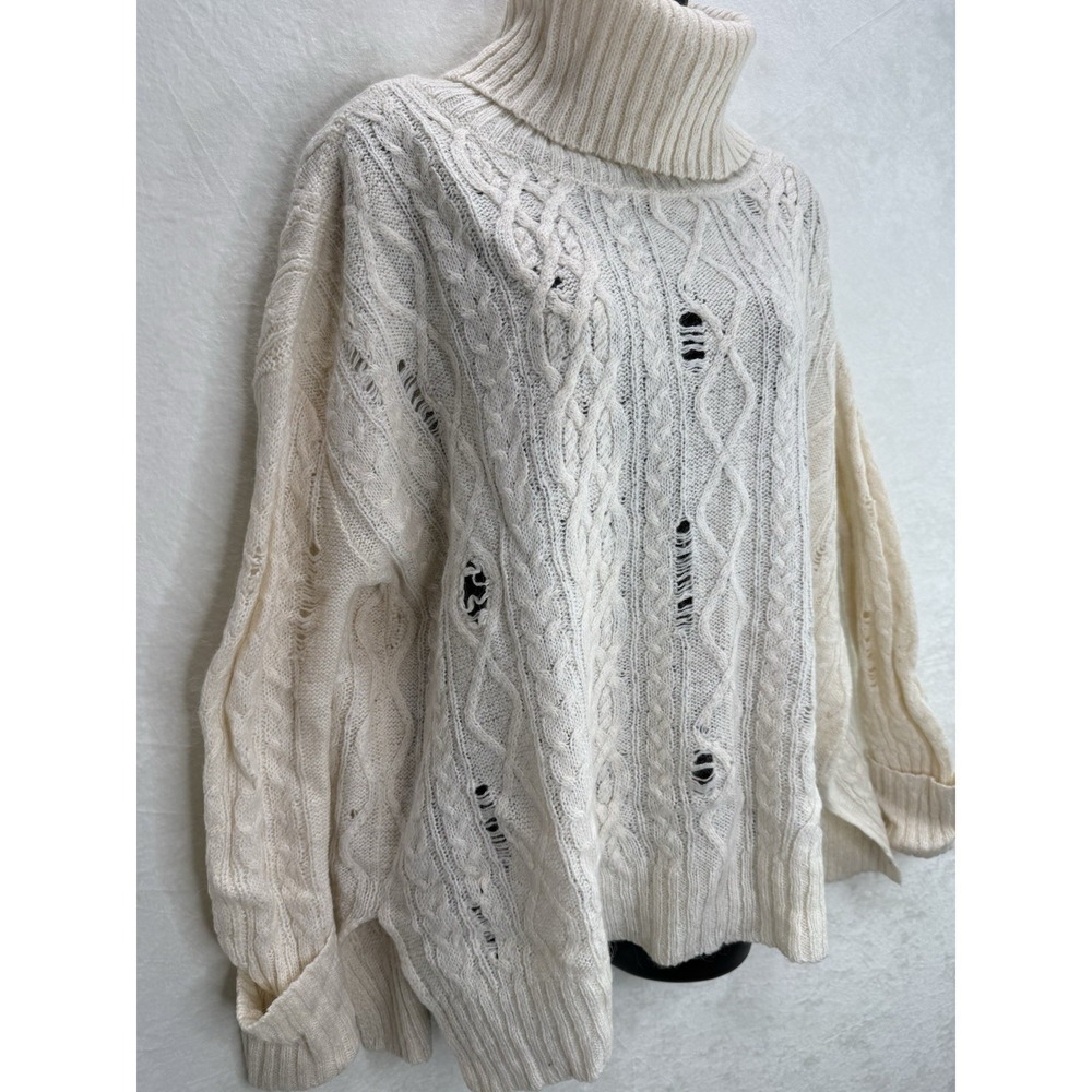 Free People‎ Anita Distressed Cable Knit Sweater in Ivory Size Small - Picture 2 of 7